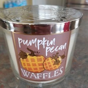 Bath and Body Works 3 Wick Candle
